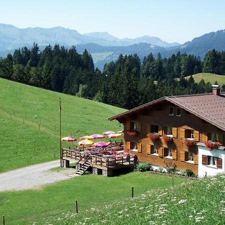 Alpengasthof Brueggele Hotell Alberschwende Exteriör bild