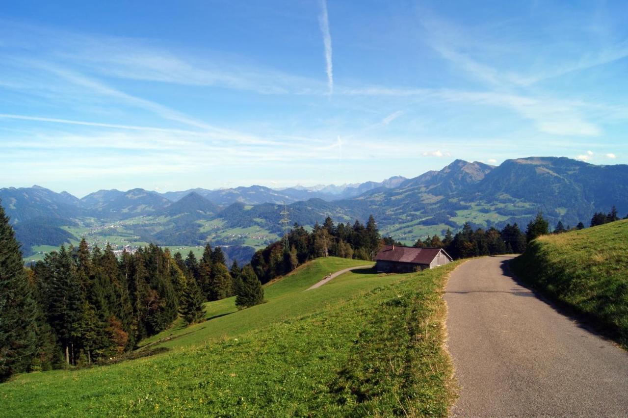 Alpengasthof Brueggele Hotell Alberschwende Exteriör bild